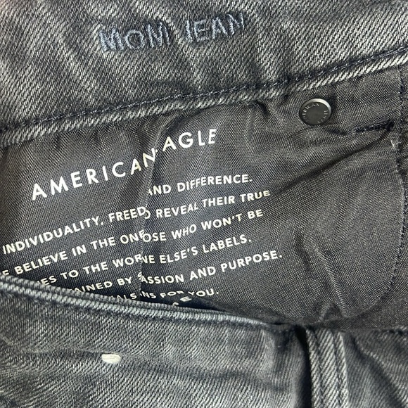 American Eagle mom jeans 10 - Picture 6 of 7